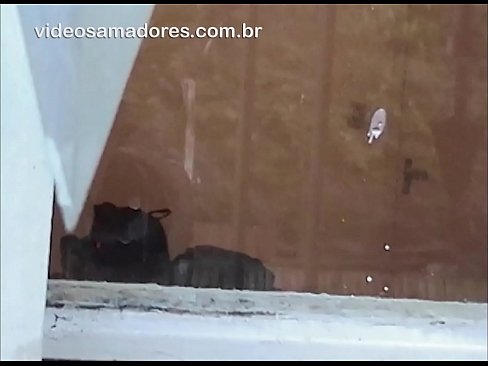 ❤️ Homem excitado assistindo sua namorada com outro cara, gravando um vídeo sem perturbar o casal Porno doméstico em nós ❌